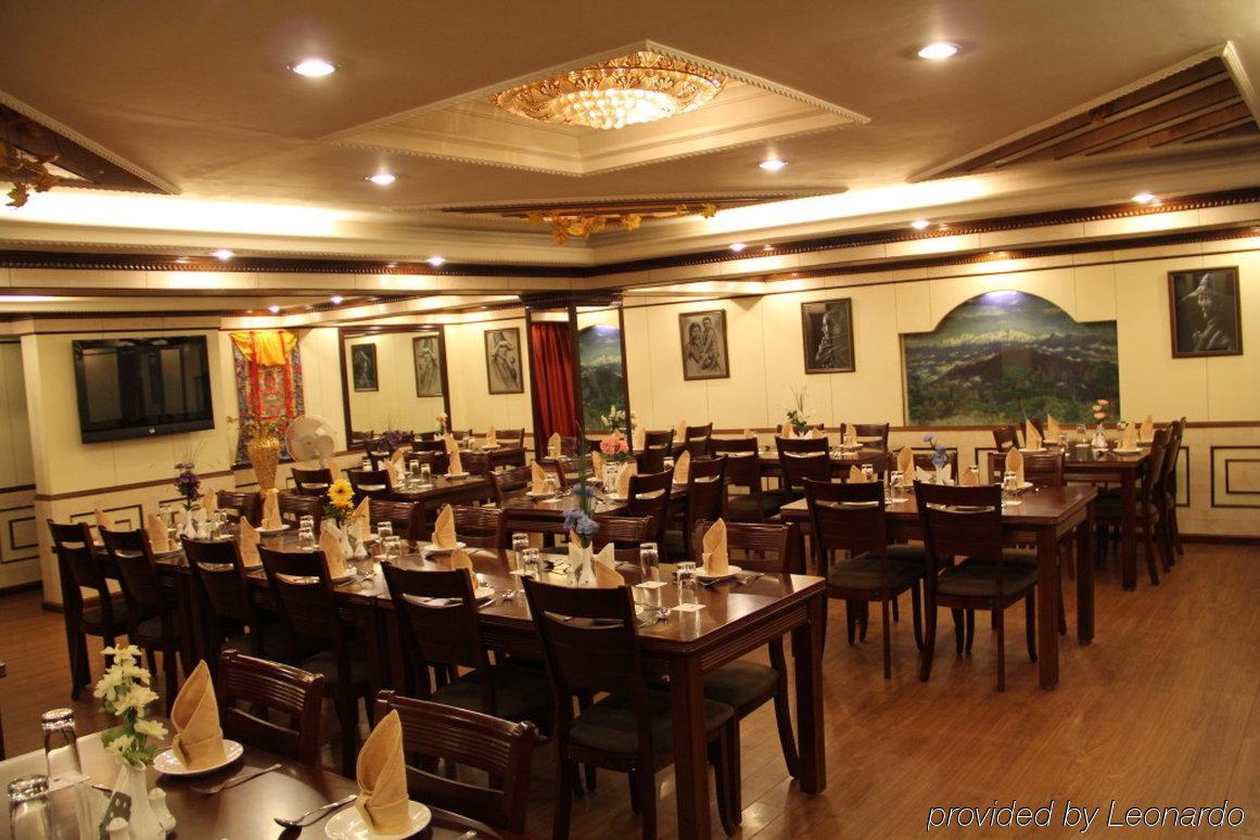 R.J.Resorts Darjeeling  Restaurant bilde